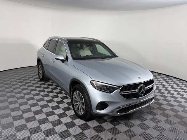 2025 Mercedes-Benz GLC 300