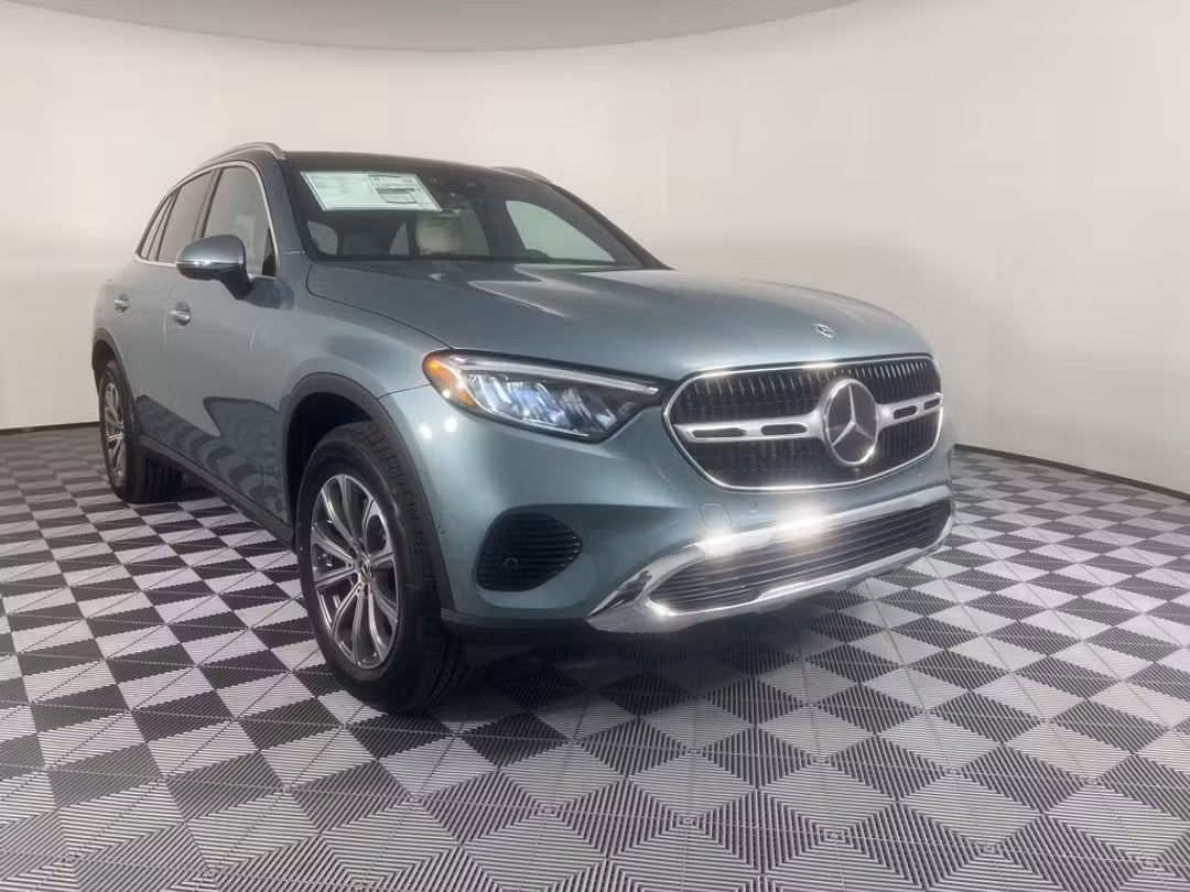 2026 Mercedes-Benz GLC 300 - Image 2