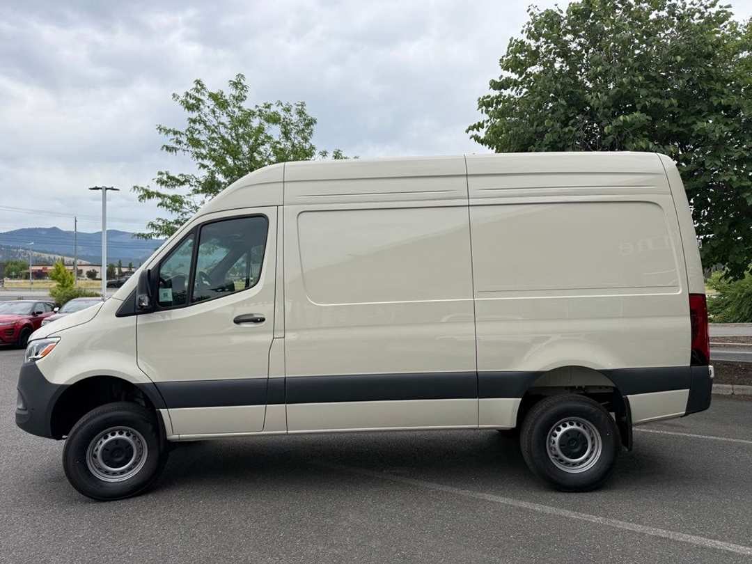 2026 Mercedes-Benz Sprinter 2500 Cargo 144 WB - Image 3