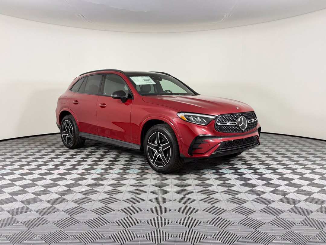 2027 Mercedes-Benz GLC 300 - Image 2