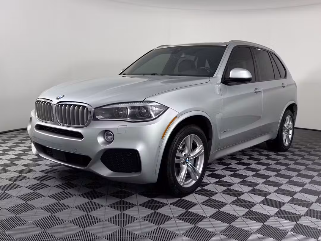 2015 BMW X5 xDrive50i - Image 3