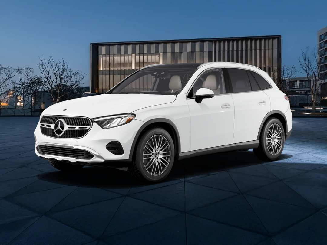 2027 Mercedes-Benz GLC 300 - Image 2