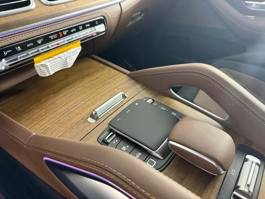 2025 Mercedes-Benz GLE AMG GLE 53 - Photo 13