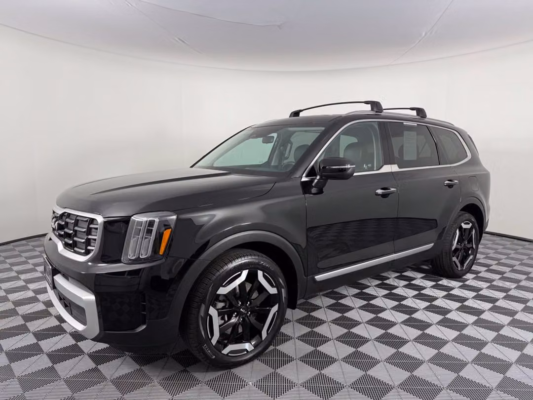 2024 Kia Telluride S - Image 3