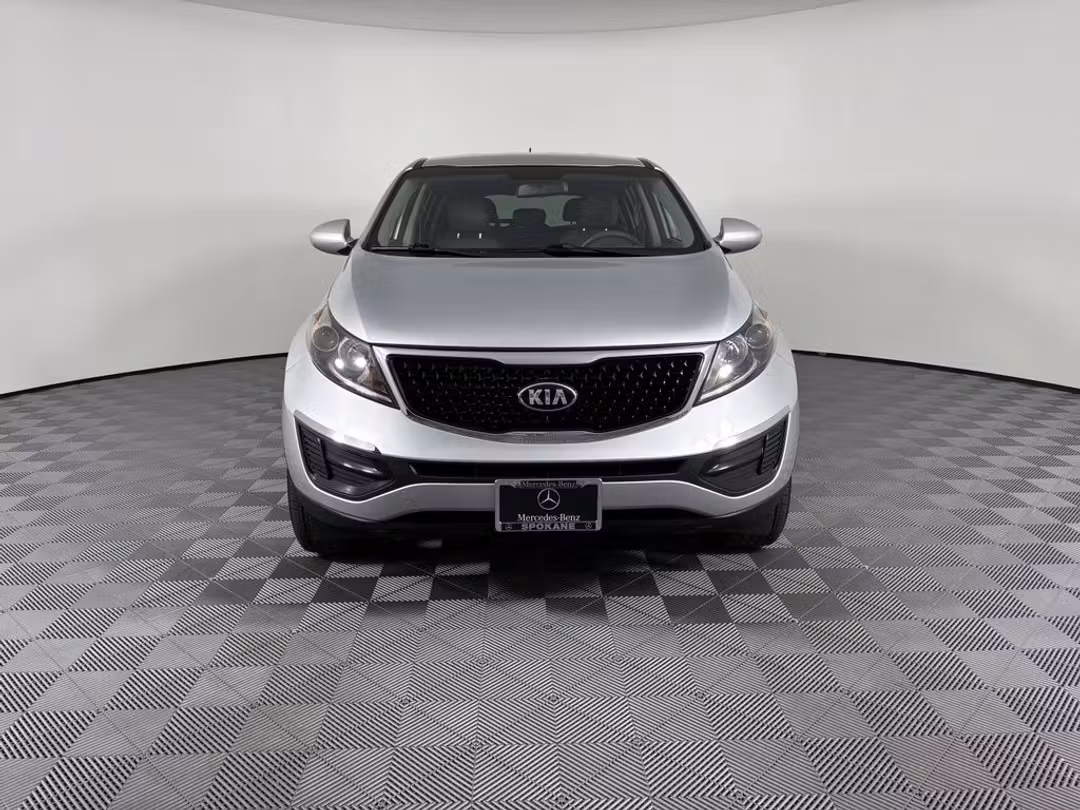 2015 Kia Sportage LX - Image 2