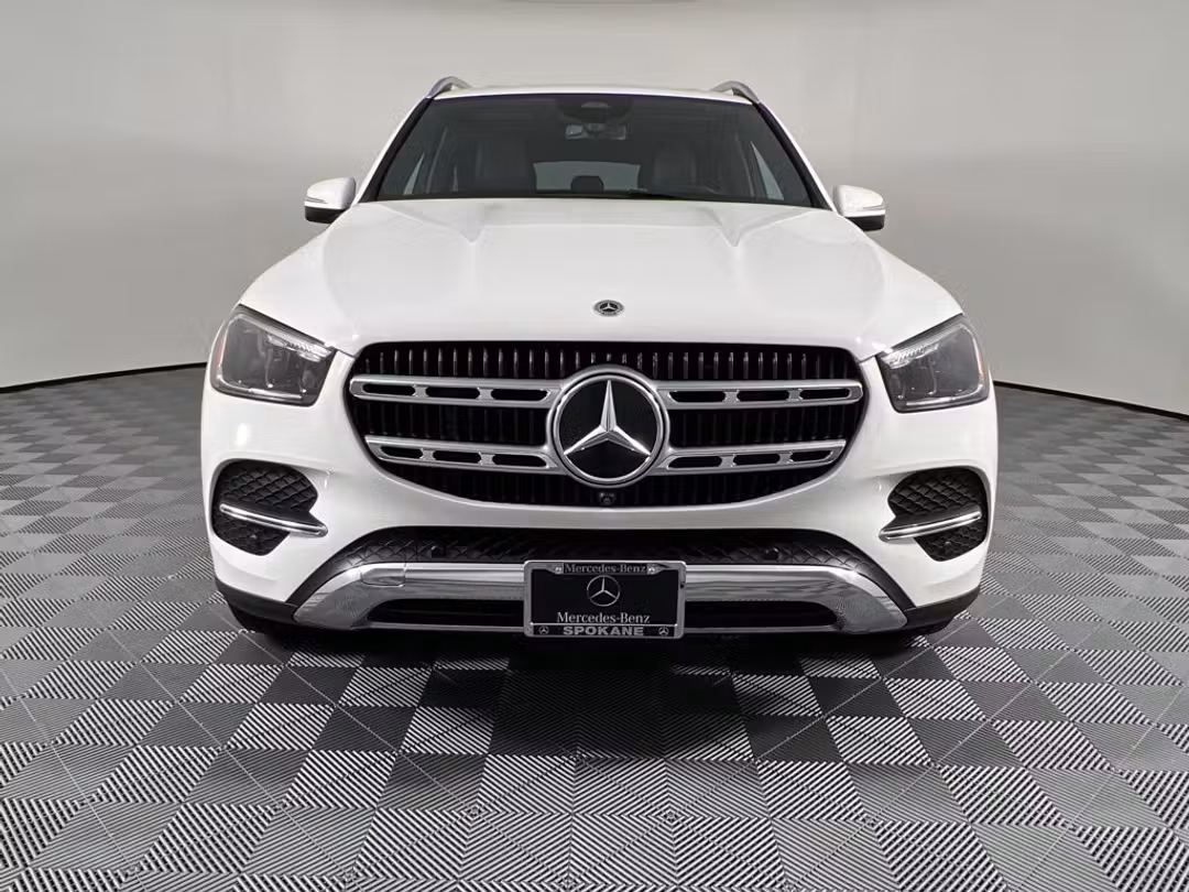 2024 Mercedes-Benz GLE 450e - Image 3