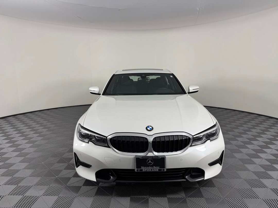 2021 BMW 3 Series 330i xDrive - Image 3