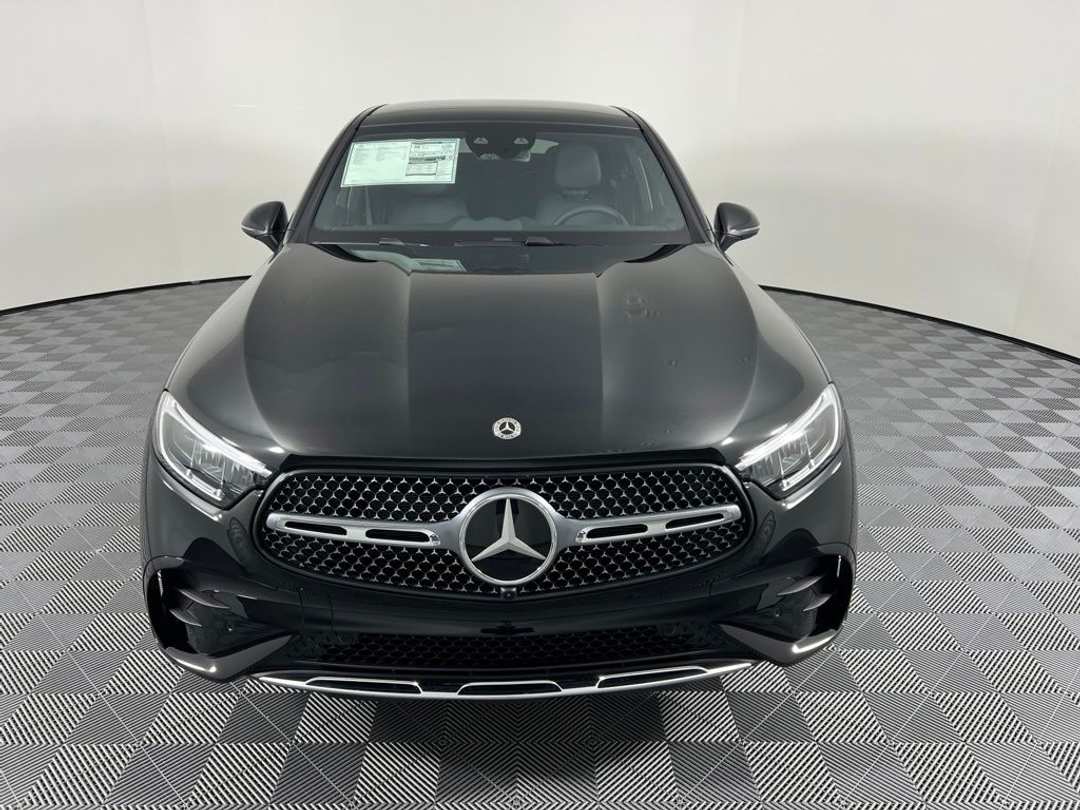2027 Mercedes-Benz GLC 300 - Image 3
