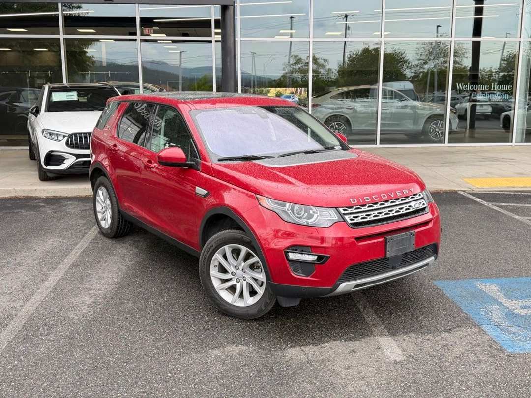 2019 Land Rover Discovery Sport HSE - Image 2