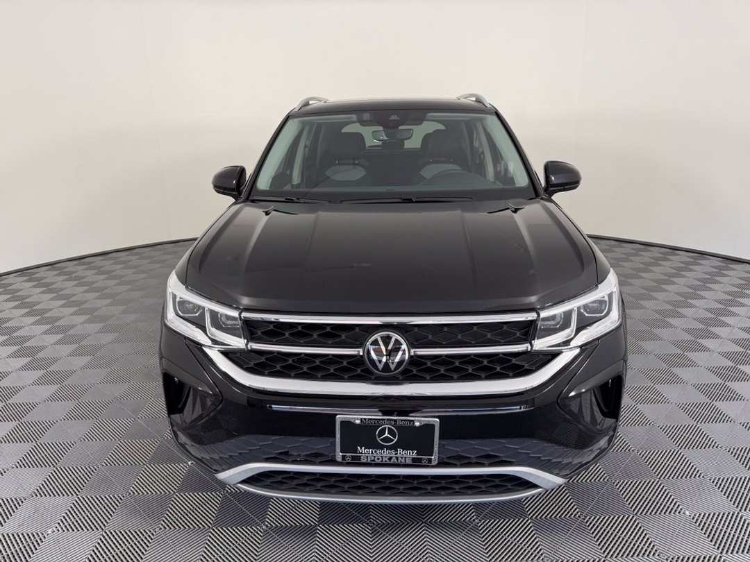 2023 Volkswagen Taos 1.5T SEL - Image 2