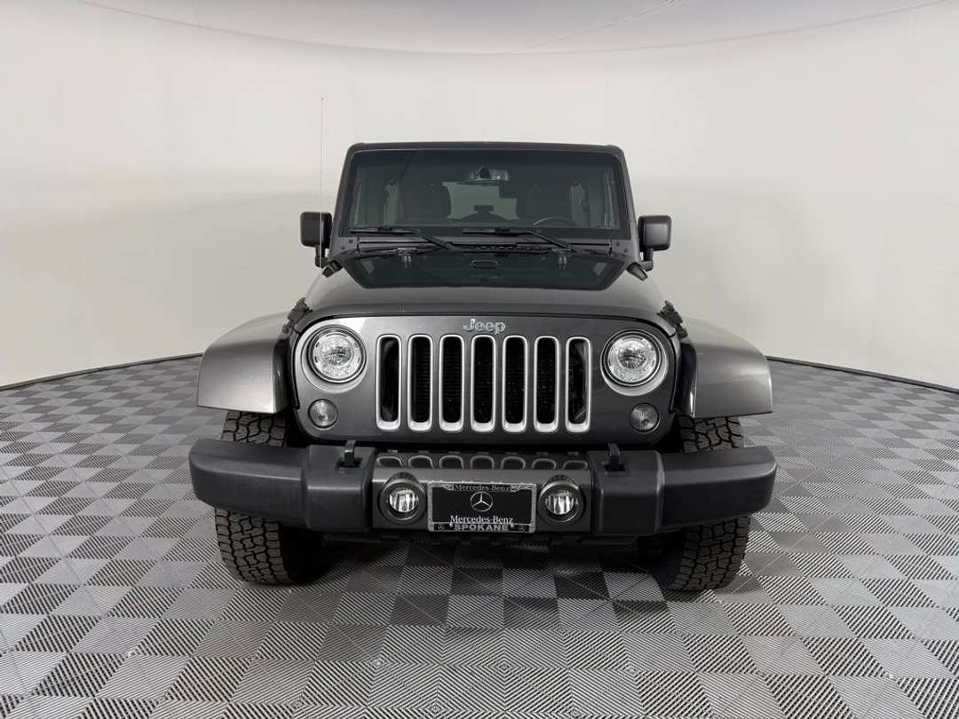 2017 Jeep Wrangler Unlimited Sahara - Image 2