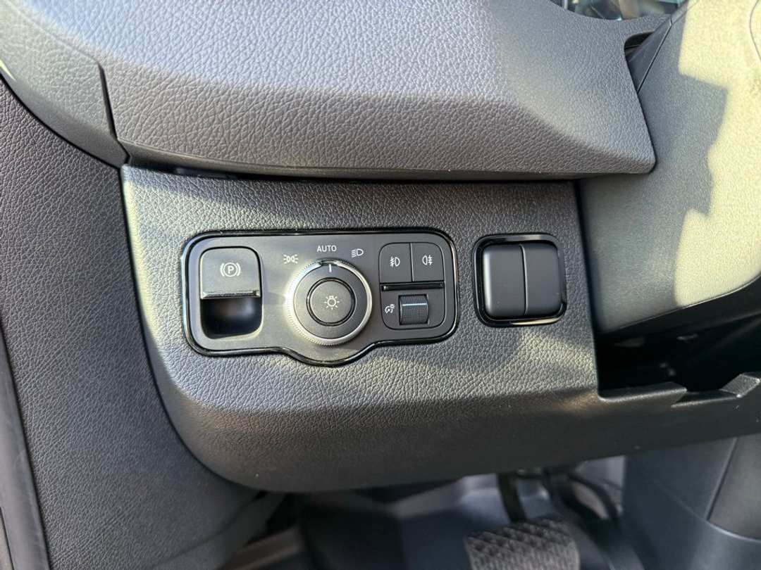 2025 Mercedes-Benz Sprinter Passenger Van Base - Photo 18