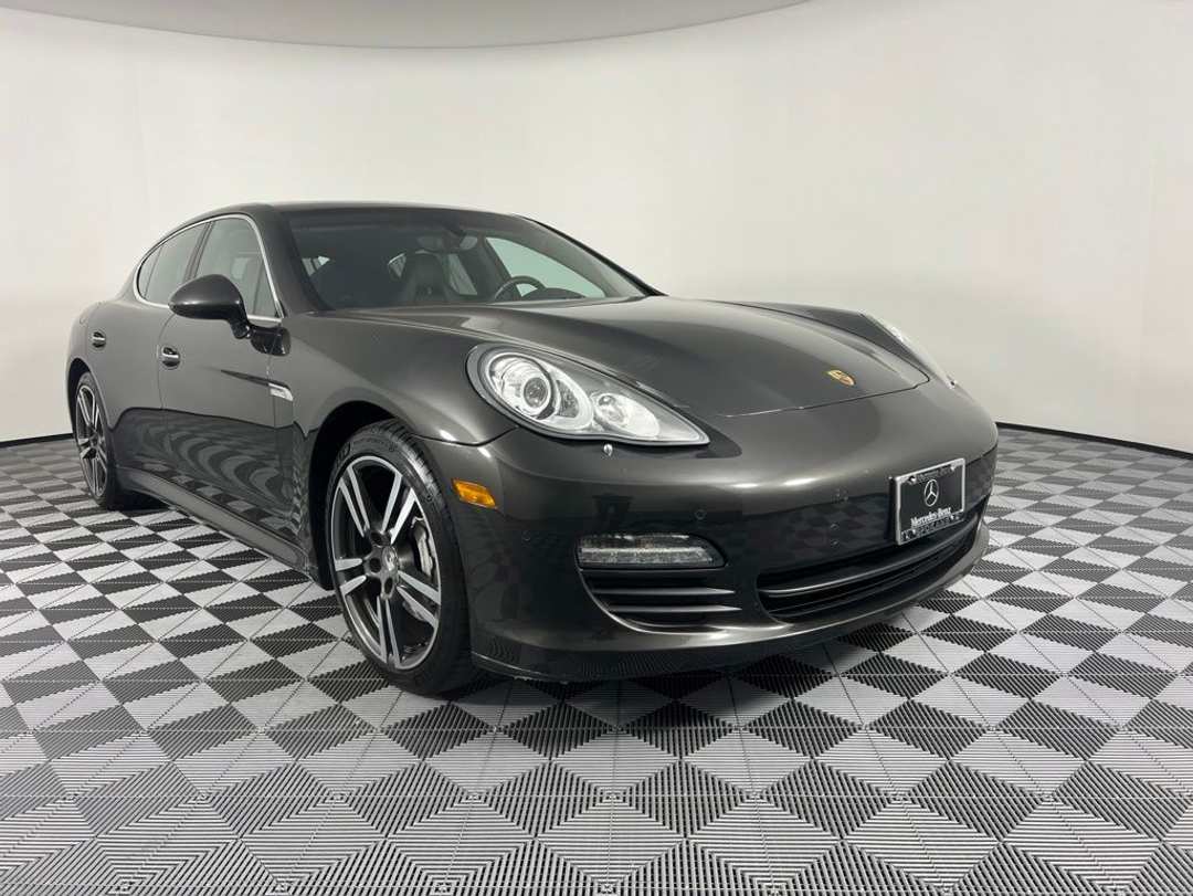 2010 Porsche Panamera 4S - Image 2
