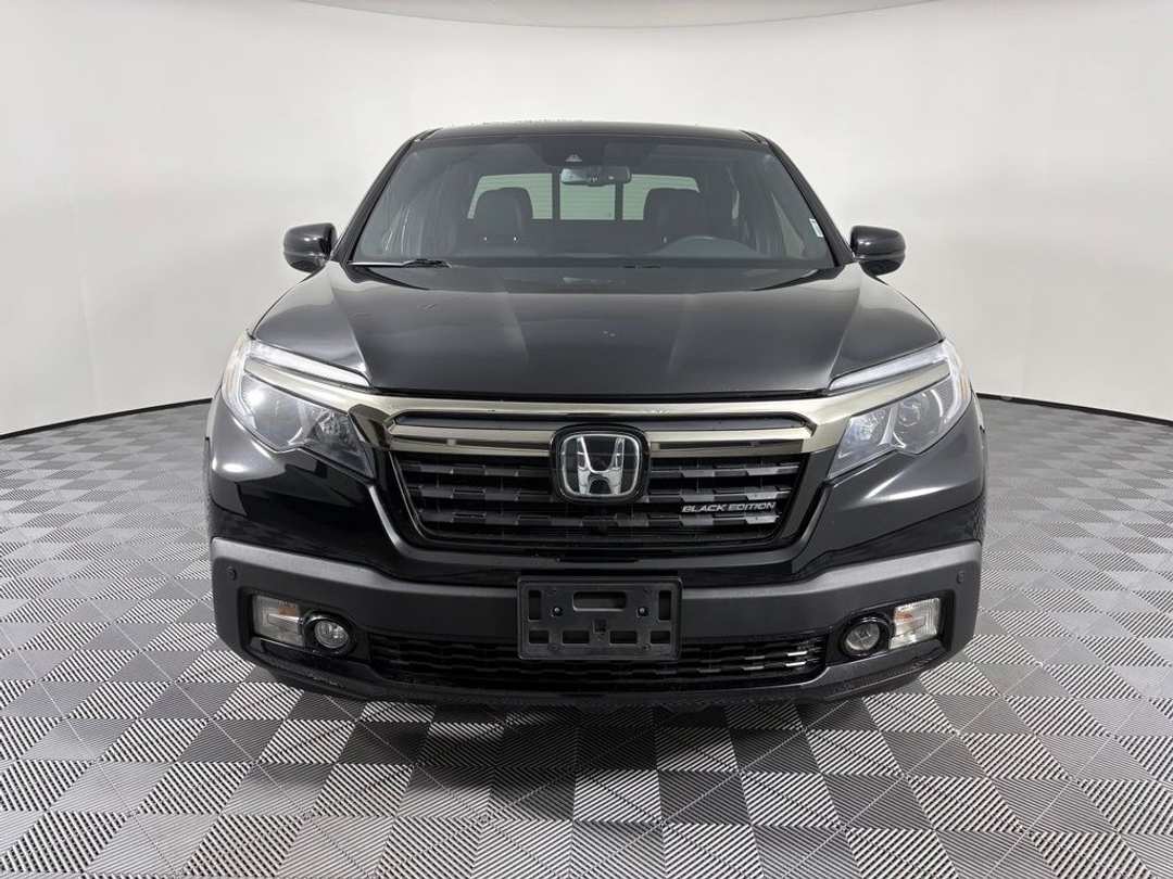 2017 Honda Ridgeline Black Edition - Image 2