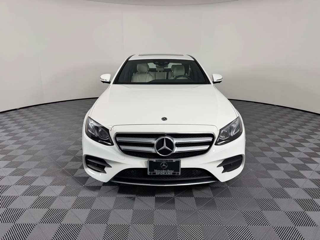 2018 Mercedes-Benz E-Class E 300 - Image 3
