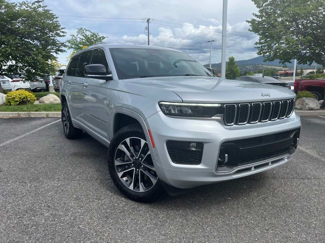 2021 Jeep Grand Cherokee L Overland - Image 2