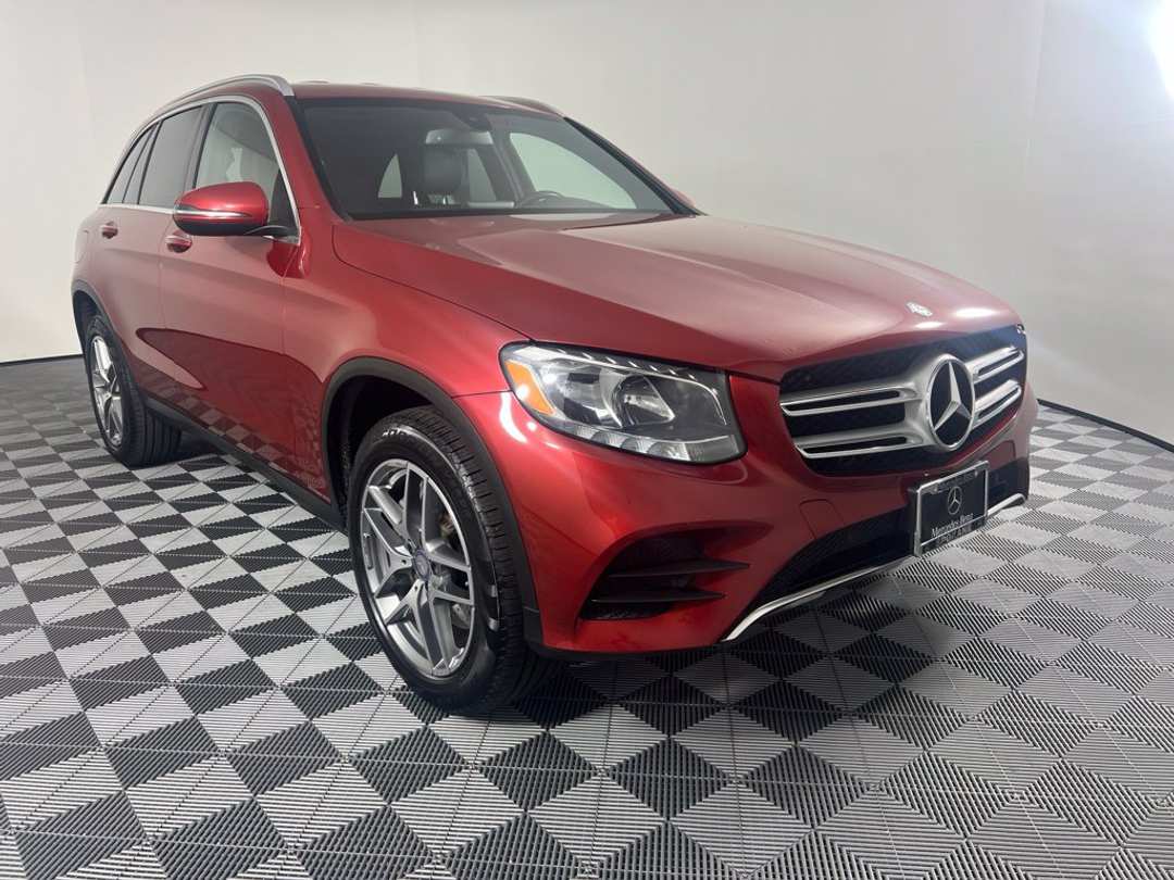 2017 Mercedes-Benz GLC 300 - Image 2