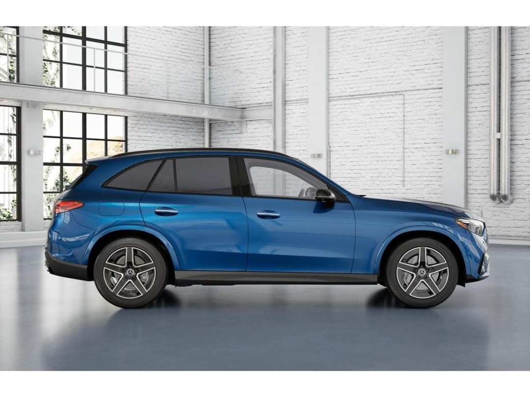 2025 Mercedes-Benz GLC 300 - Image 2