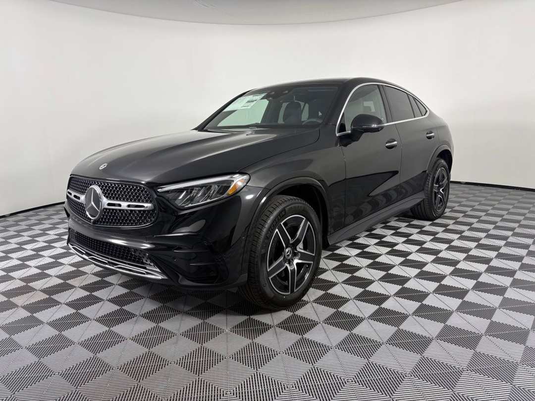 2027 Mercedes-Benz GLC 300 - Image 3