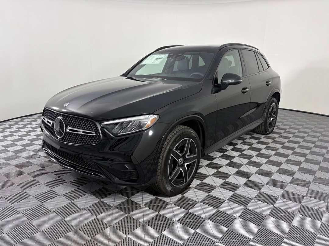 2027 Mercedes-Benz GLC 300 - Image 3